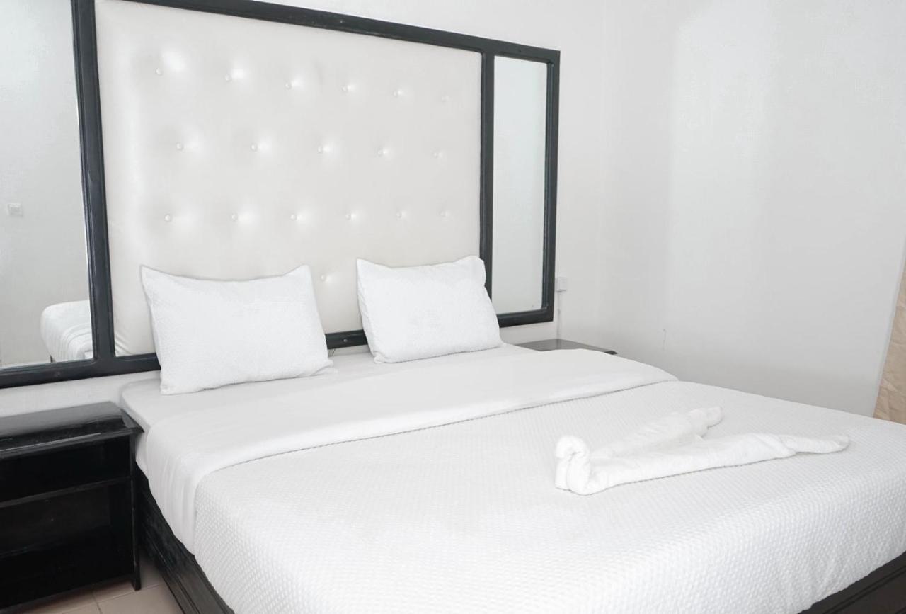 Les Residences De La Providence - Appart Hotel Yaoundé Buitenkant foto