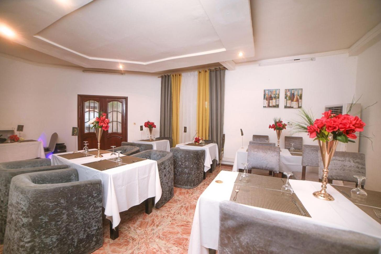 Les Residences De La Providence - Appart Hotel Yaoundé Buitenkant foto