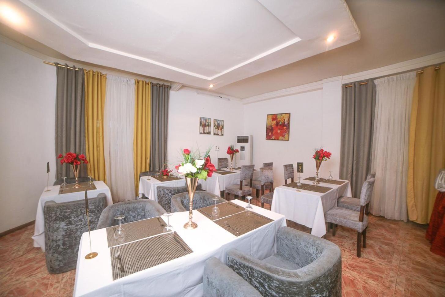 Les Residences De La Providence - Appart Hotel Yaoundé Buitenkant foto